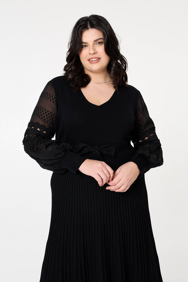 Black | Curve Pleated Lace Puff Sleeve Midi Dress