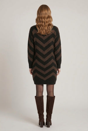 Black | Chevron Print Zip Neck Short Knit Dress