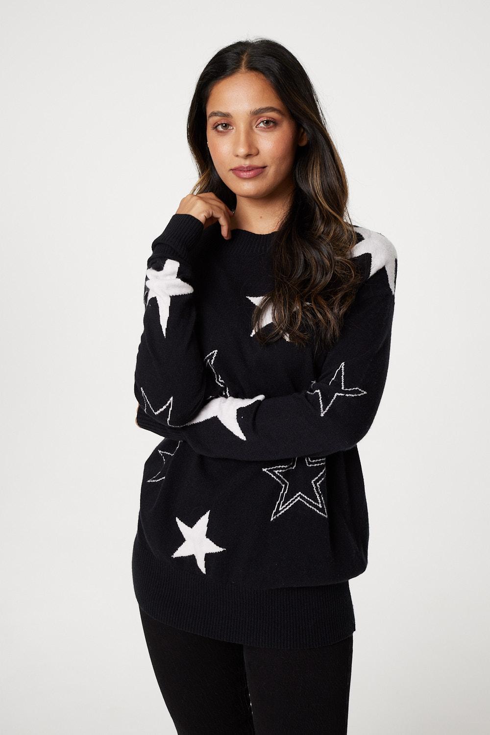 Black | Star Print Relaxed Fit Knit Top : Model is 5'7.5"/171 cm and wears UK8/EU36/US4/AUS8