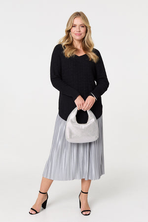 Black | Textured V-Neck Relaxed Curve Hem Jumper
