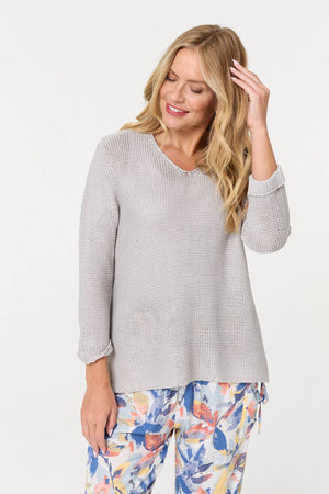 Silver | Mesh Texture 3/4 Sleeve Relaxed Top : Model is 5'10