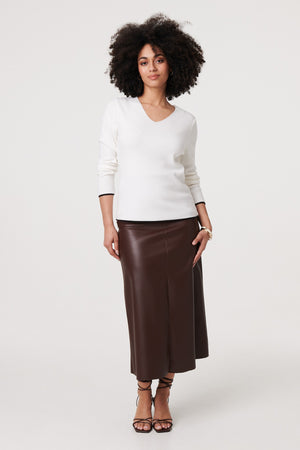White | Contrast Trim V-Neck Knit Top
