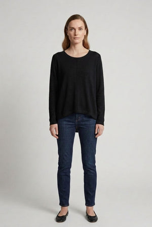 Black | Long Sleeve Relaxed Lightweight Knit Top : Model is 5'6