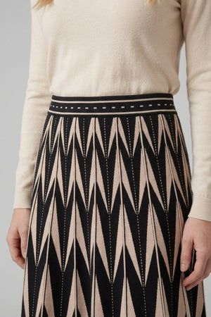 Black | Geo Print Pleated Midi Knit Skirt