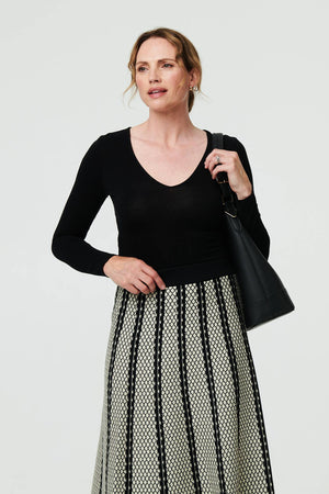 Black | Geo Print A-Line Pleated Midi Skirt
