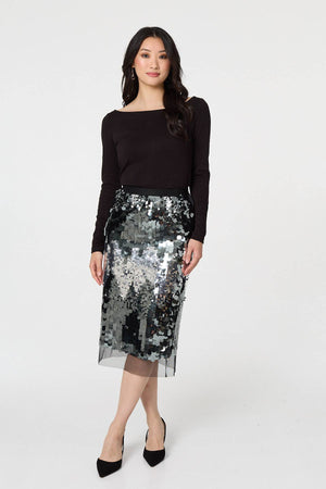 Green | Sequin Embellished Mesh Layer Midi Skirt : Model is 5'9