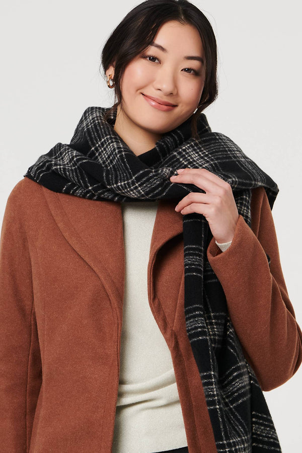 Black | Checked Tassel Fringed Scarf

