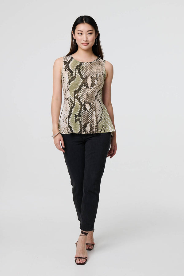Green | Snake Print Sleeveless Curve Hem Top
