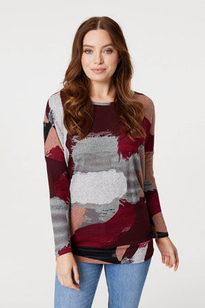 Red | Brushstroke Print Relaxed Top : Model is 5'9"/175 cm and wears UK8/EU36/US4/AUS8