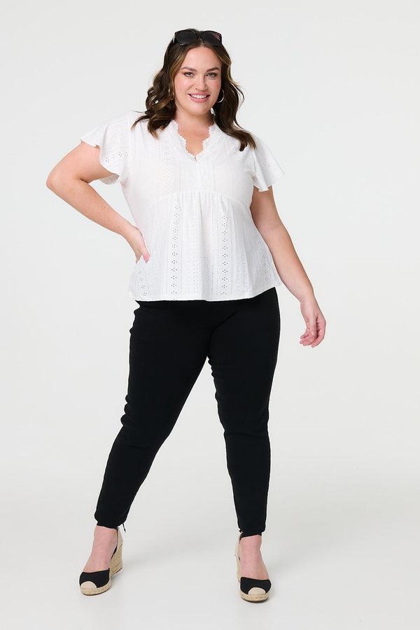 White | Broderie Anglaise Lace Trim Blouse : Model is 5'8"/172 cm and wears UK18/EU46/US14/AUS18