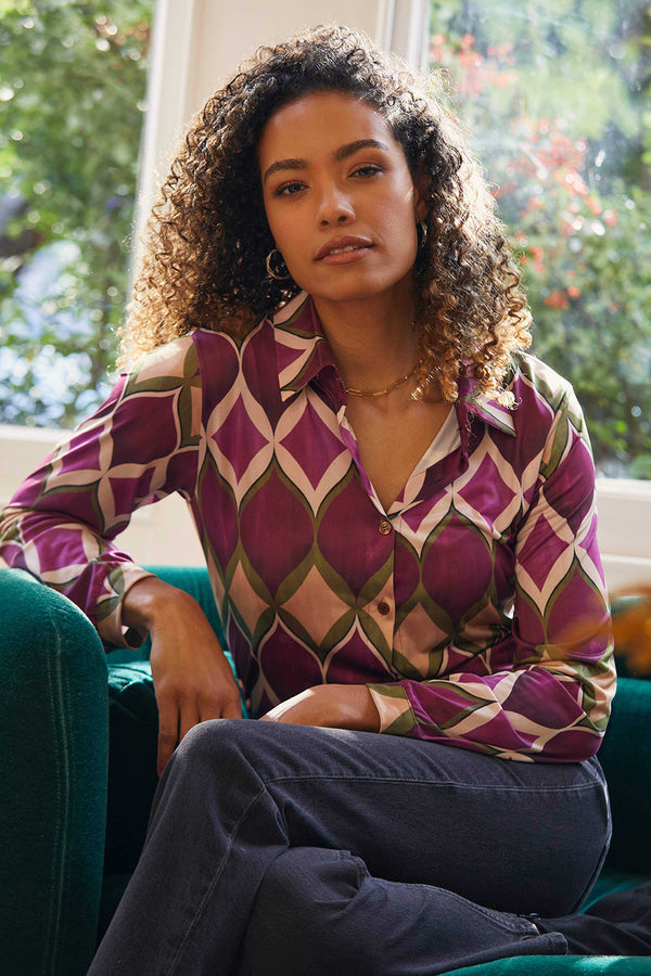 Purple | Geo Print Button Front Shirt : Model is 5'8"/172 cm and wears UK8/EU36/US4/AUS8