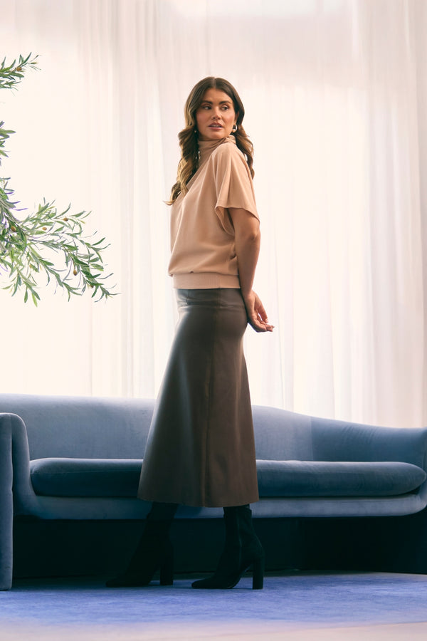 Brown | Faux Leather High Waist Midi Skirt : Model is 5'9"/175 cm and wears UK10/EU38/US6/AUS10