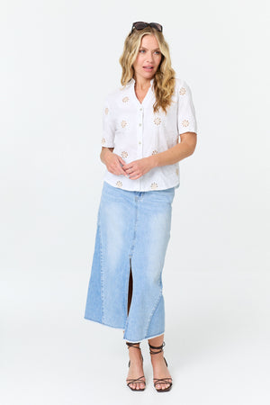 White | Embroidered Texture V-Neck Blouse
