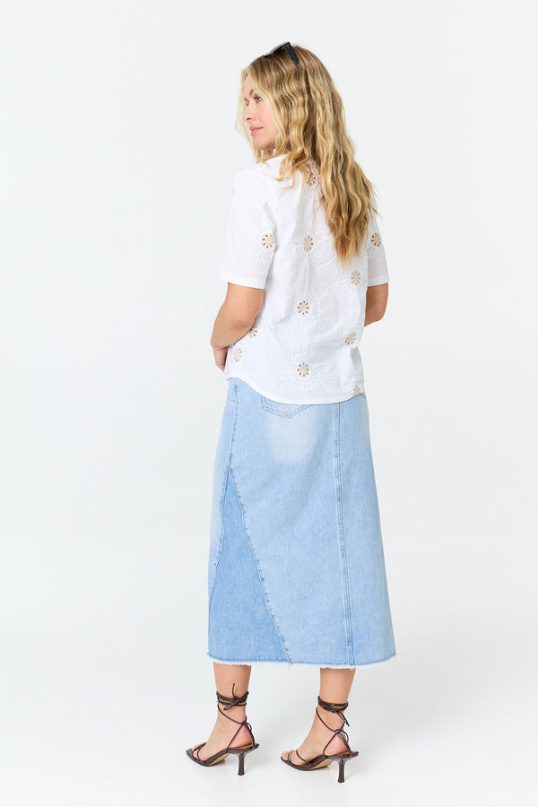 White | Embroidered Texture V-Neck Blouse