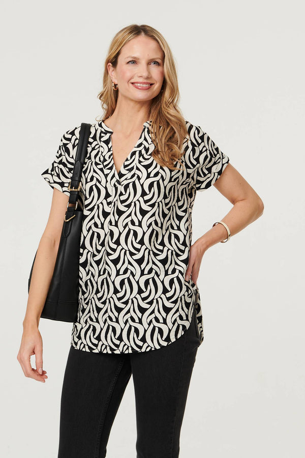 Black | Printed Short Sleeve Curve Hem Blouse