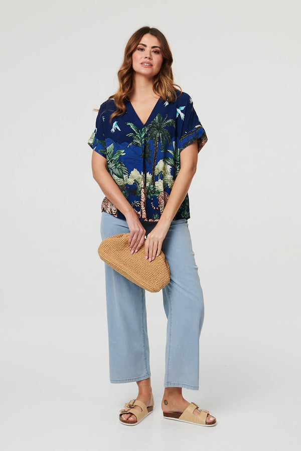 Navy | Tropical Print Short Sleeve Relaxed Top : Model is 5'9"/175 cm and wears UK10/EU38/US6/AUS10