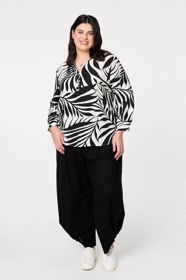 Black | Curve Leaf Print Relaxed Blouse