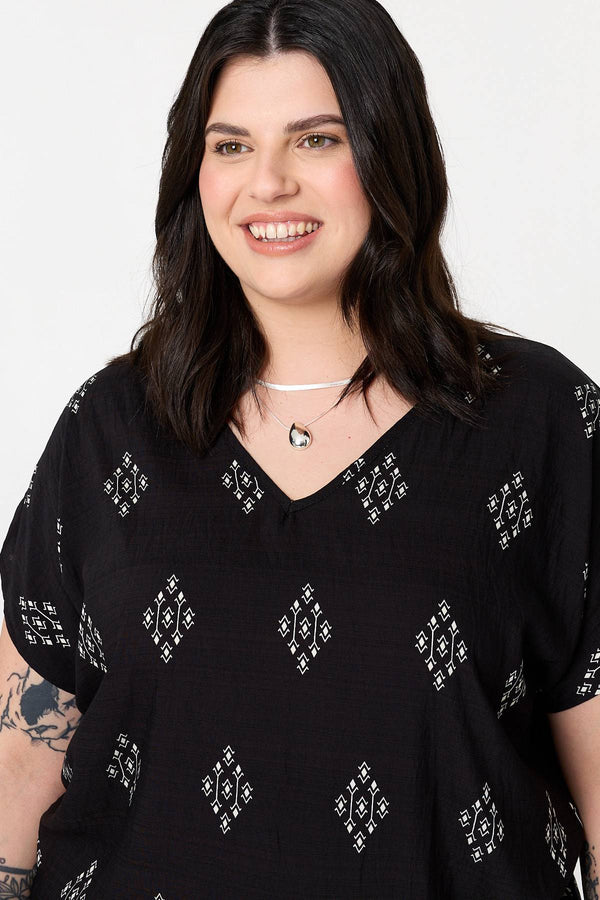 Black | Curve Border Print Relaxed V-Neck Top