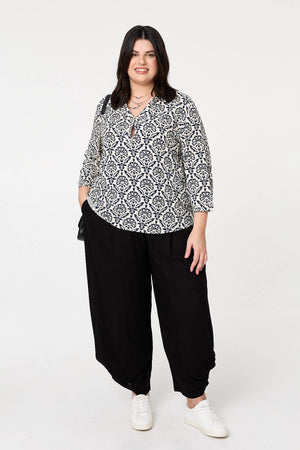 Navy | Curve Printed 3/4 Sleeve Relaxed Blouse