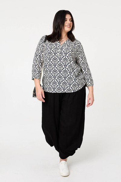 Navy | Curve Printed 3/4 Sleeve Relaxed Blouse