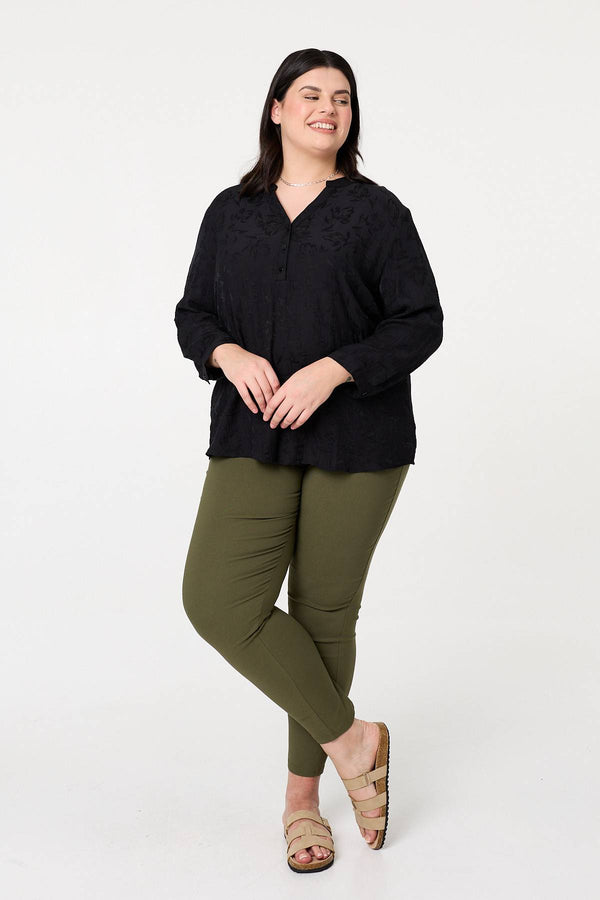 Black | Curve Floral Textured Relaxed Blouse