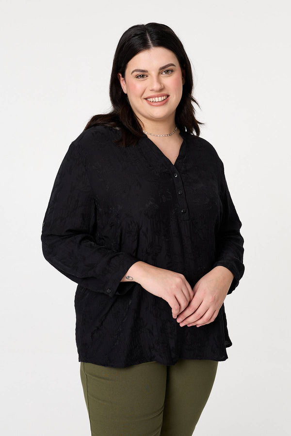 Black | Curve Floral Textured Relaxed Blouse