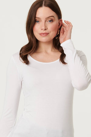 White | Long Sleeve Slim Scoop Neck Top