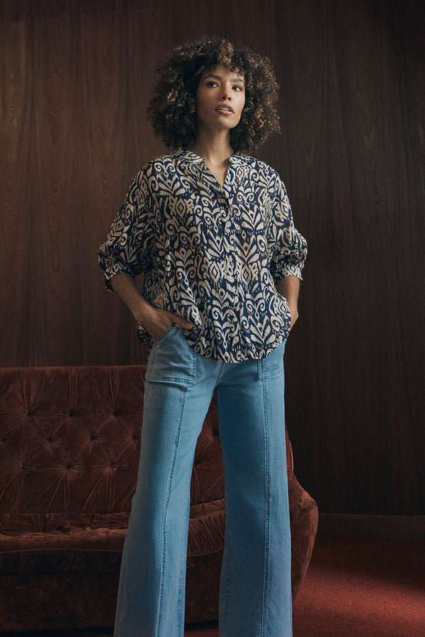 Navy | Printed Button 3/4 Sleeve Relaxed Blouse : Model is 5'8"/172 cm and wears UK8/EU36/US4/AUS8