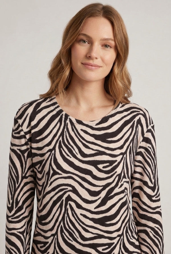 Black | Animal Print Drop Shoulder Curve Hem Top