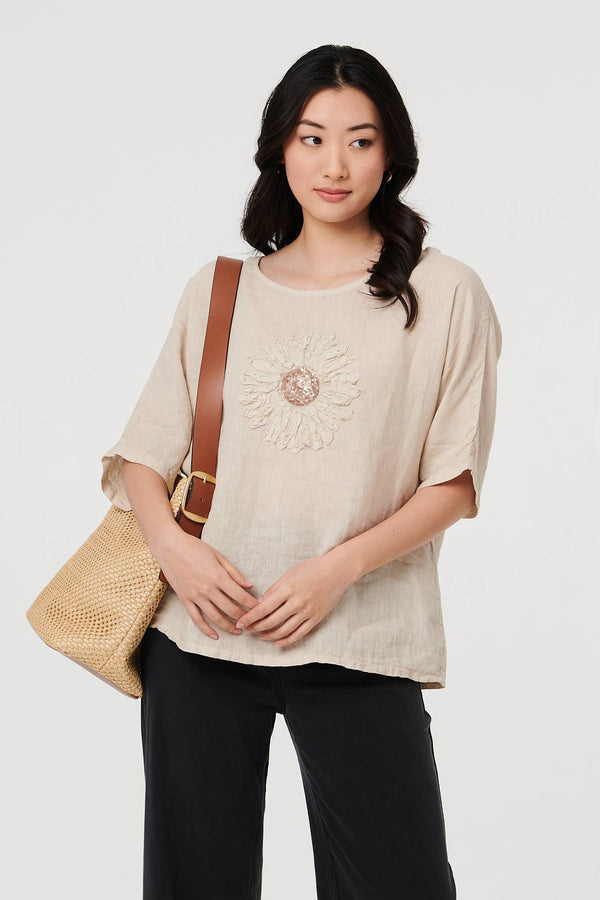 Linen | Sequin Textured Detail Relaxed Top : Model is 5'9"/175 cm and wears UK8/EU36/US4/AUS8
