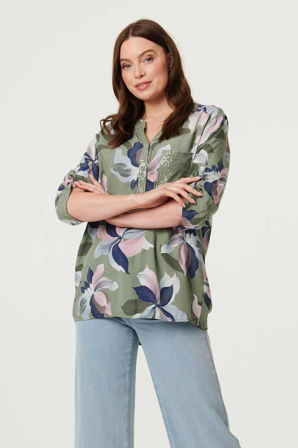 Sage | Sequin Trim Floral Relaxed Blouse: Model is 5'9"/175 cm and wears UK8/EU36/US4/AUS8
