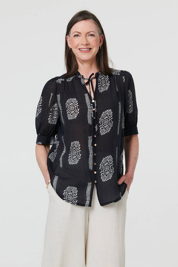 Black | Abstract Tie Front 1/2 Sleeve Blouse