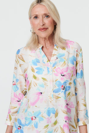 Blue | Floral 3/4 Sleeve V-Neck Relaxed Bouse