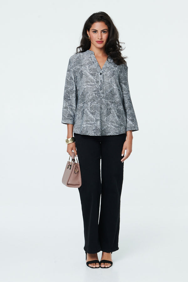 Black | Abstract 3/4 Sleeve Collarless Blouse
