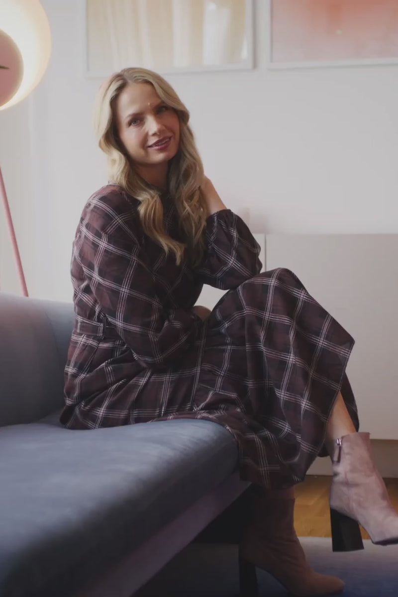 Brown | Checked 3/4 Sleeve Maxi Shirt Dress : Model is 5'10"/178 cm and wears UK10/EU38/US6/AUS10