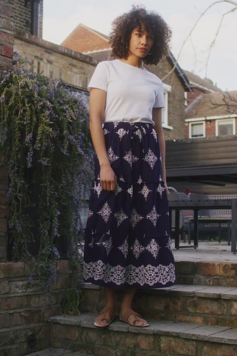 Navy | Printed High Waist Tiered Midi Skirt : Model is 5'8"/172 cm and wears UK8/EU36/US4/AUS8