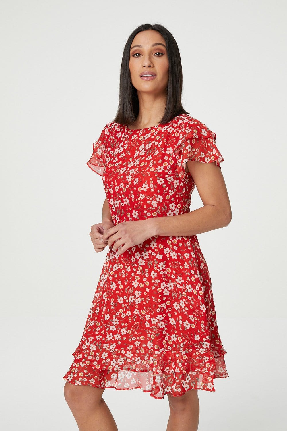 Red | Ditsy Floral Frilled Sleeve Dress : Model is 5'7.5"/171 cm and wears UK8/EU36/US4/AUS8