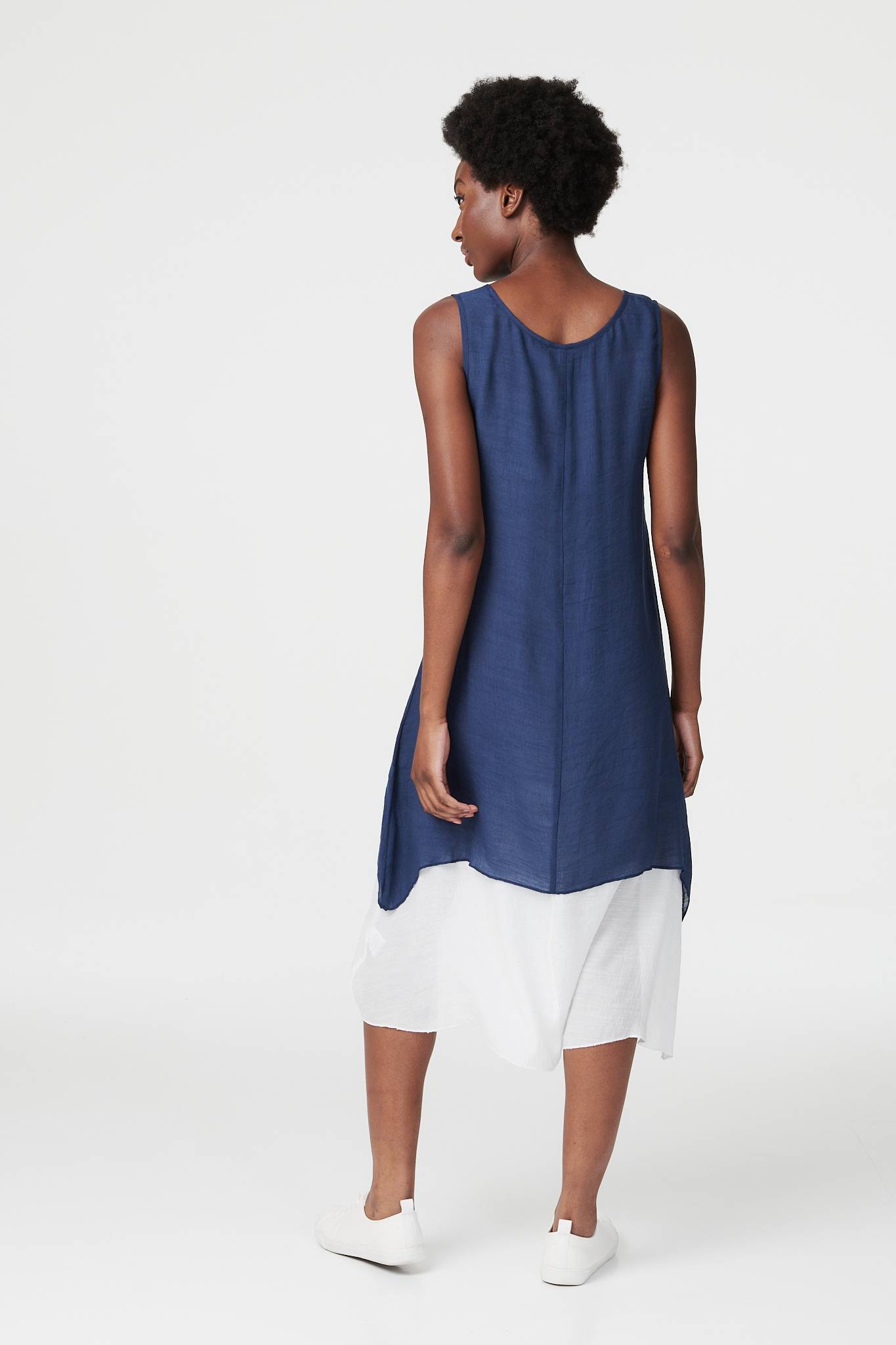 Navy | Floral Motif Sleeveless Tunic Dress