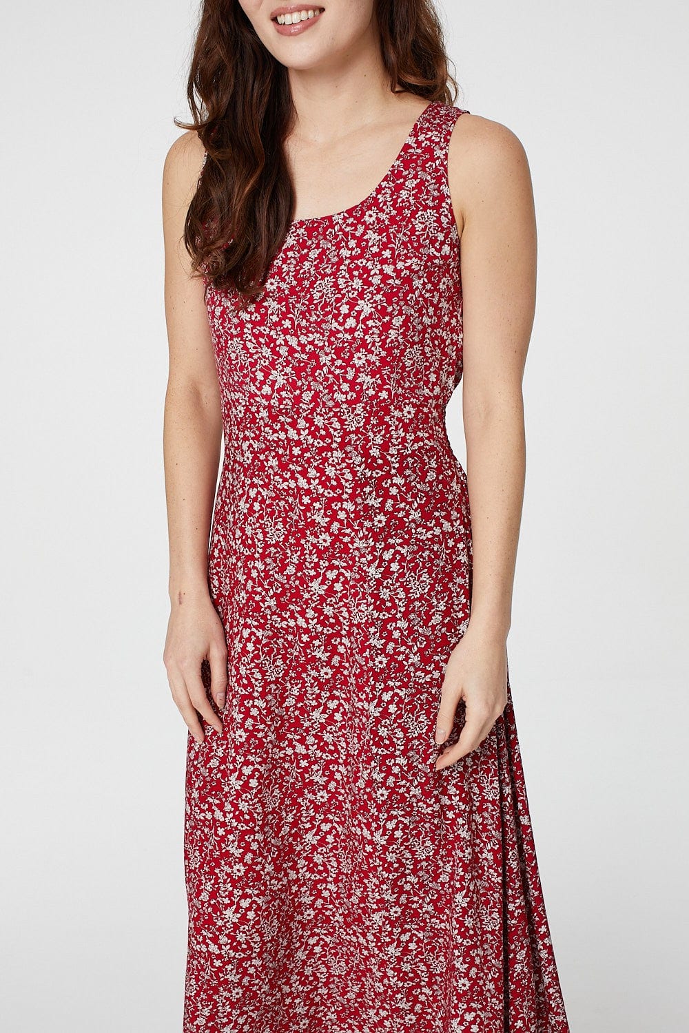 Red | Ditsy Floral Cut Out Back Maxi Dress