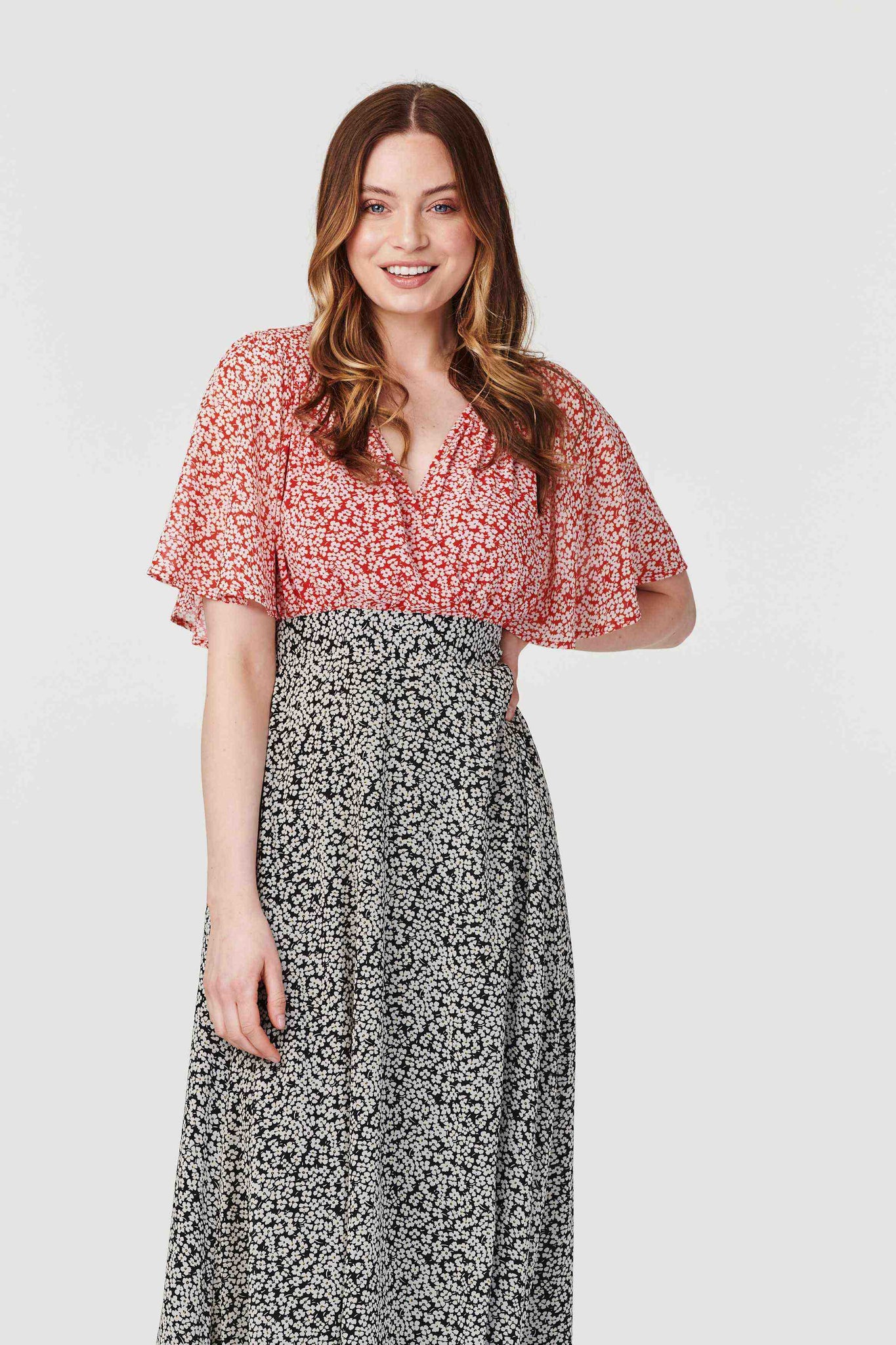Red | Ditsy Floral Flared Sleeve Maxi Dress