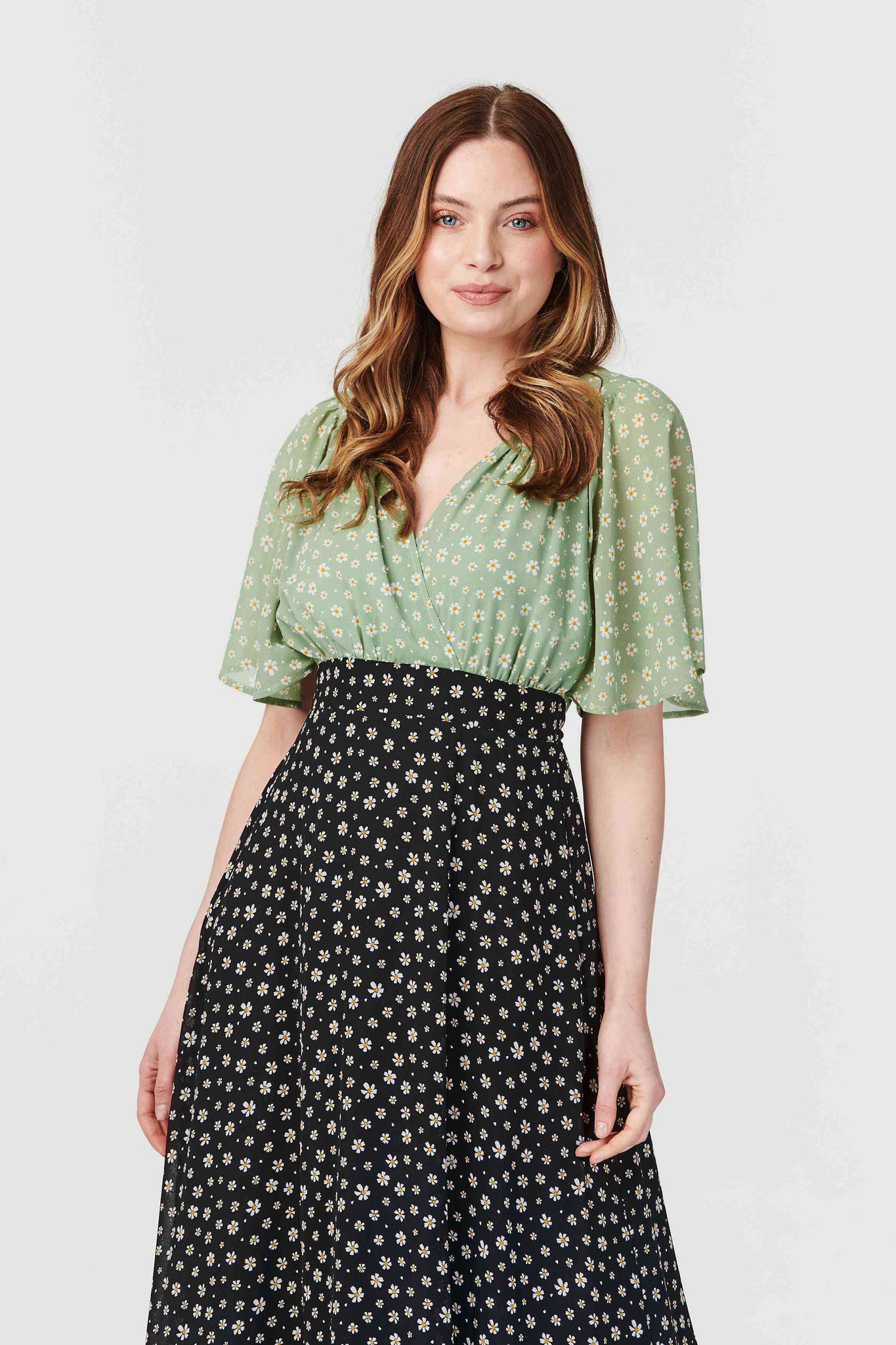Sage | Daisy Print Flared Sleeve Maxi Dress