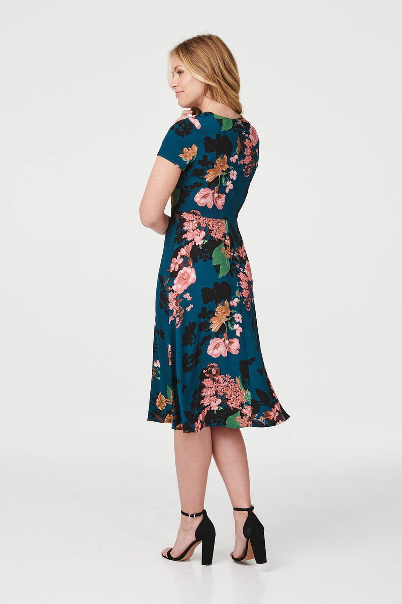 Floral Round Neck Tea Dress | Izabel London