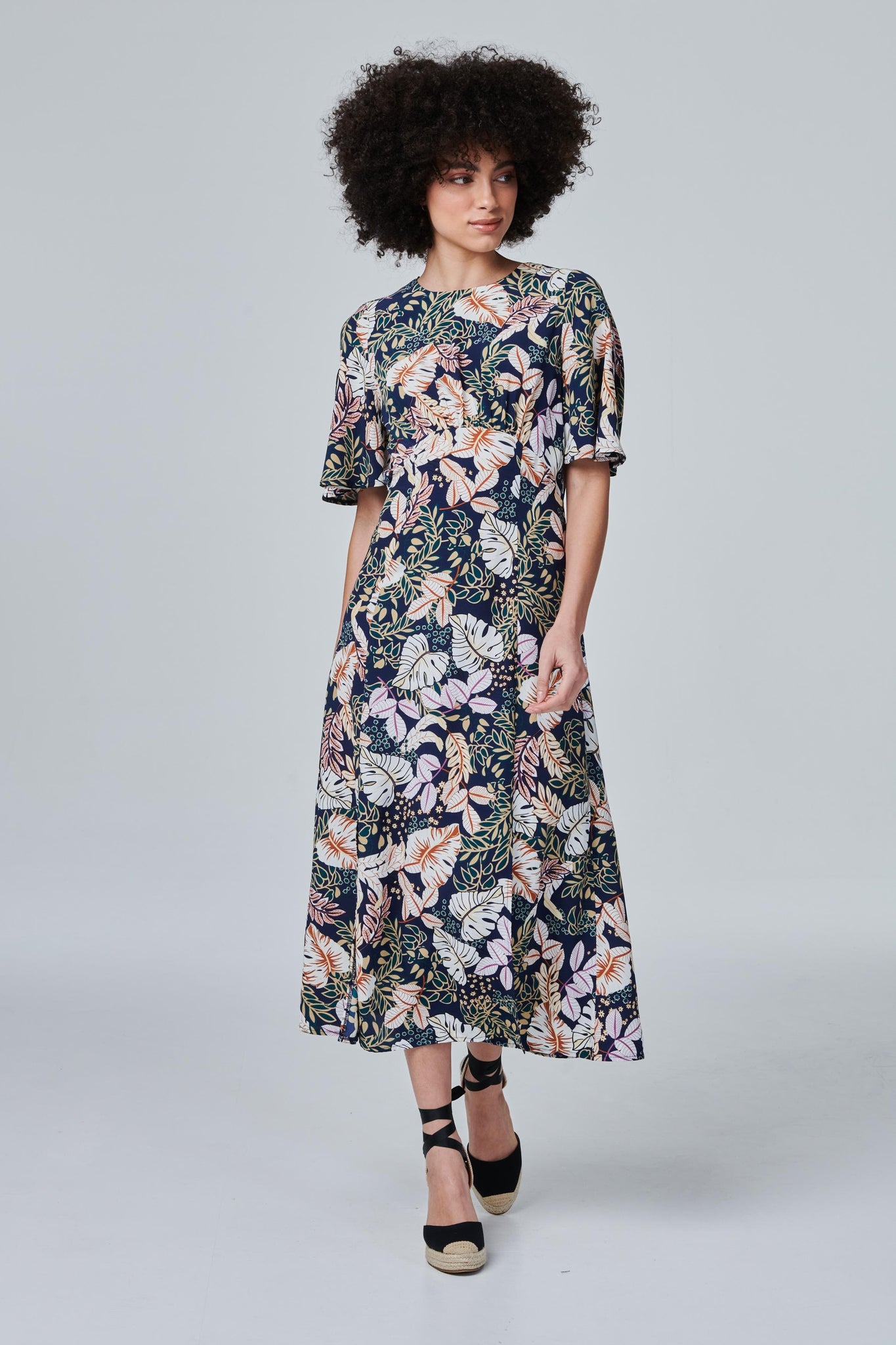 Navy | Tropical Leaf Print Midi Dress : Model is 5'8"/172 cm and wears UK8/EU36/US4/AUS8