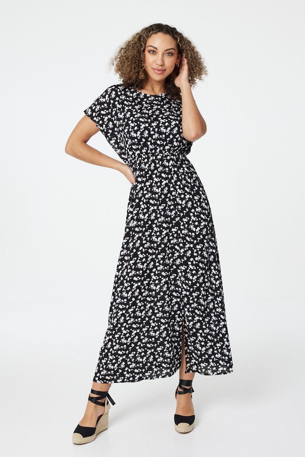 Black | Ditsy Floral Frill Sleeve Maxi Dress