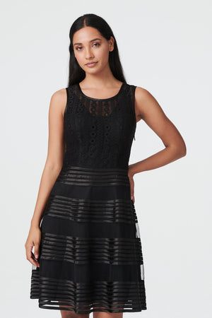 Black | Lace Sleeveless Skater Dress : Model is 5'7.5"/171 cm and wears UK8/EU36/US4/AUS8