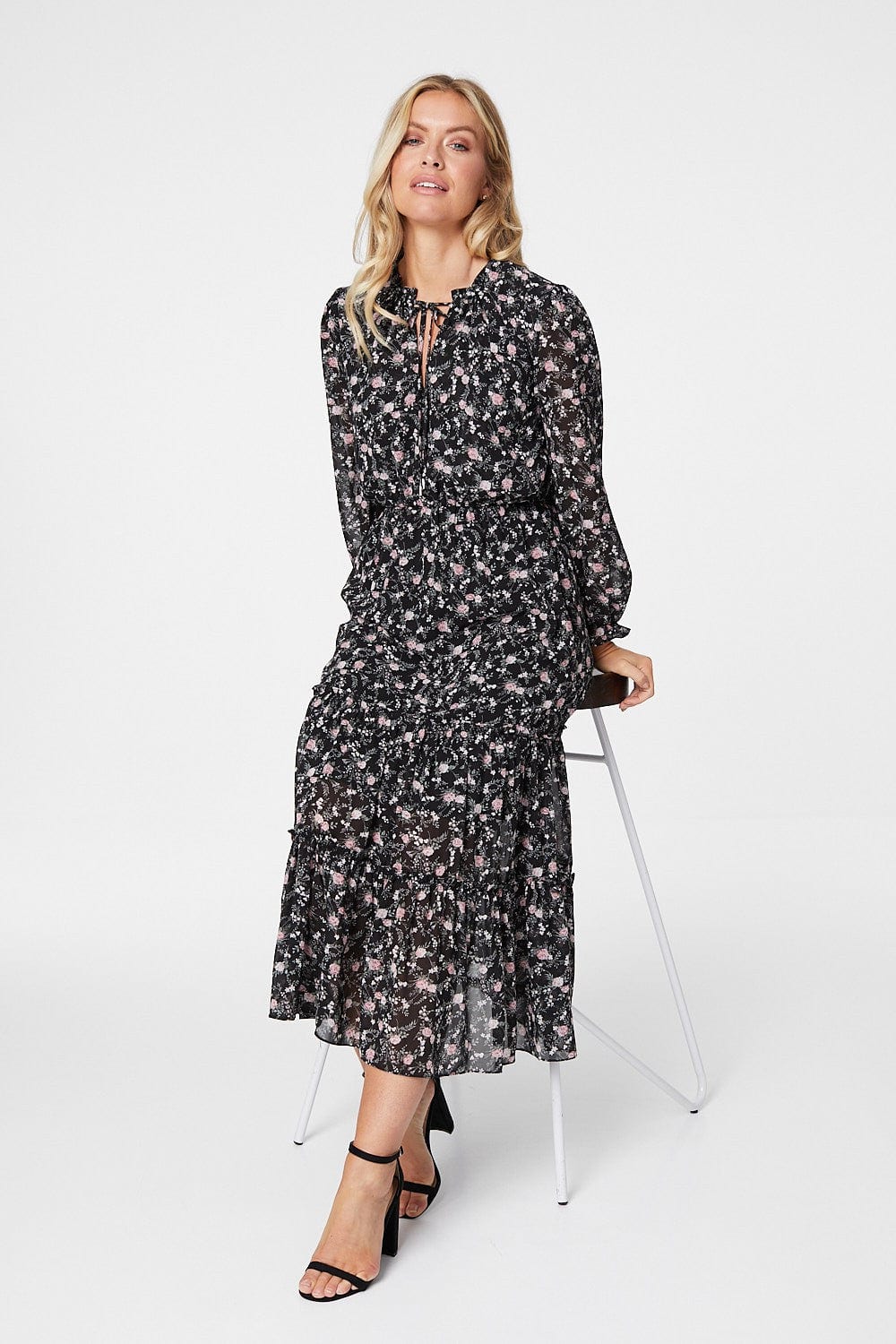 Black | Floral Long Sleeve Midi Dress : Model is 5'10"/178 cm and wears UK8/EU36/US4/AUS8