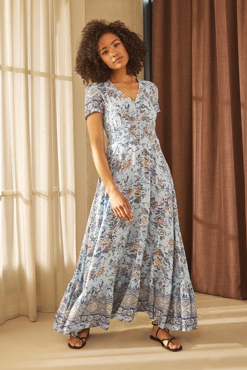 Blue | Floral V-Neck Button Front Maxi Dress : Model is 5'8"/172 cm and wears UK8/EU36/US4/AUS8