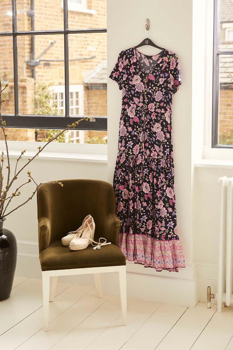 Navy | Floral V-Neck Tiered Maxi Dress