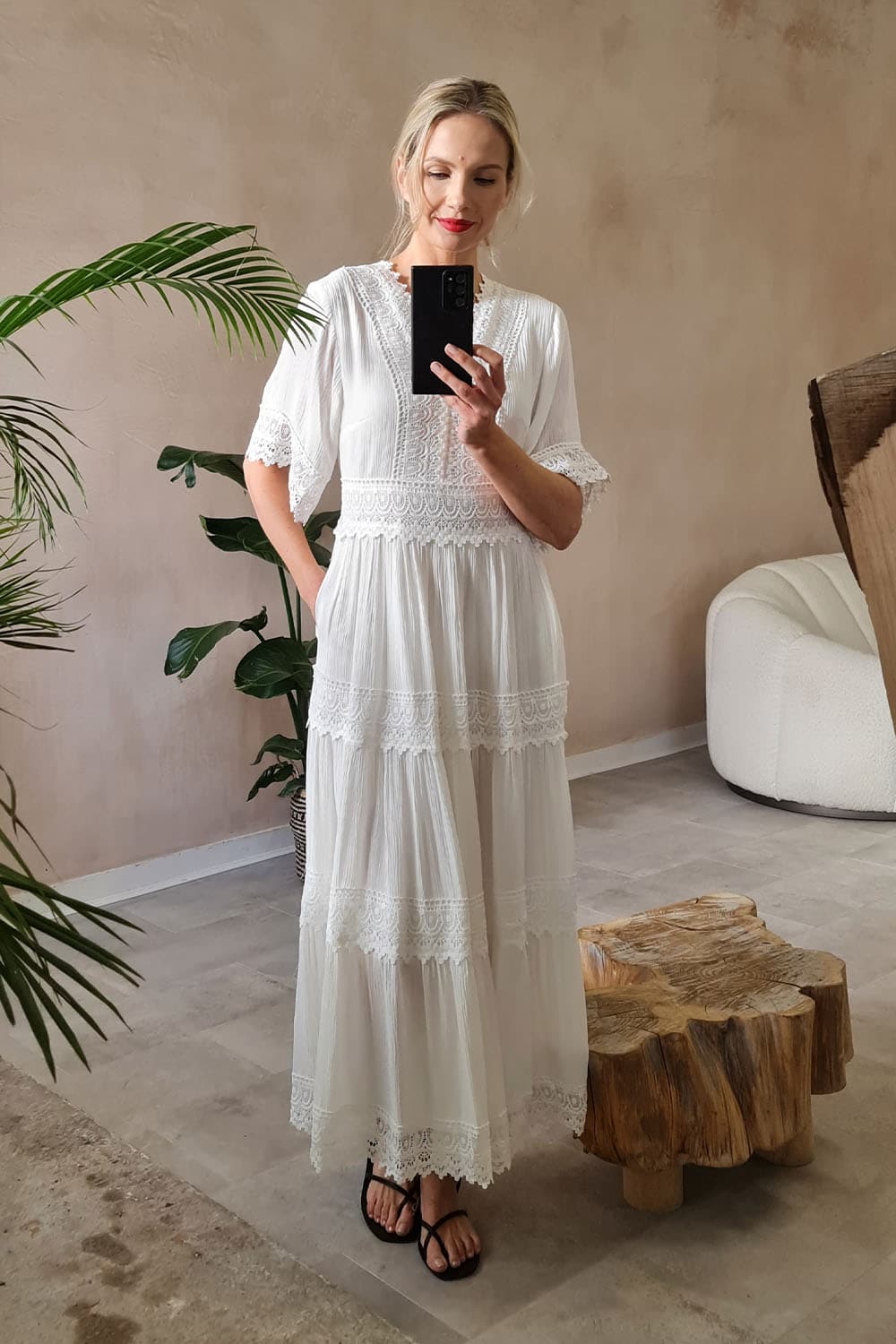 White | Short Sleeve Crochet Maxi Dress : Model is 5'10"/178 cm and wears UK10/EU38/US6/AUS10