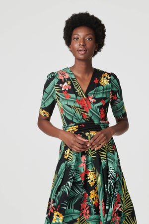 Black | Tropical Short Sleeve Ruched Dress